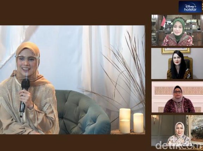 Dari Kartini untuk Indonesia Dari Kartini untuk Indonesia