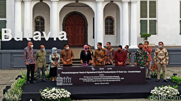 Duet Erick Thohir dan Anies Baswedan