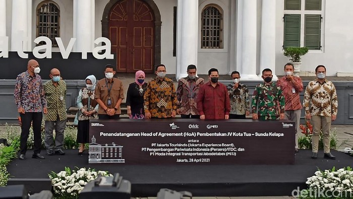 Duet Erick Thohir dan Anies Baswedan