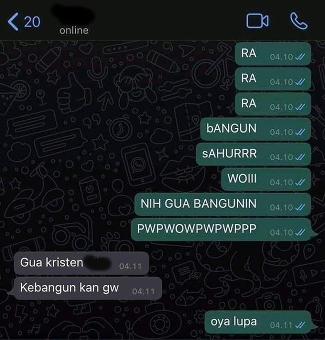 Kalau mau ngebangunin teman yang sahur lain kali coba dipastikan dulu biar nggak salah. Kalau kayak gini kan usaha buat banguninnya jadi mubazir deh.. Foto: instagram.com/receh.id