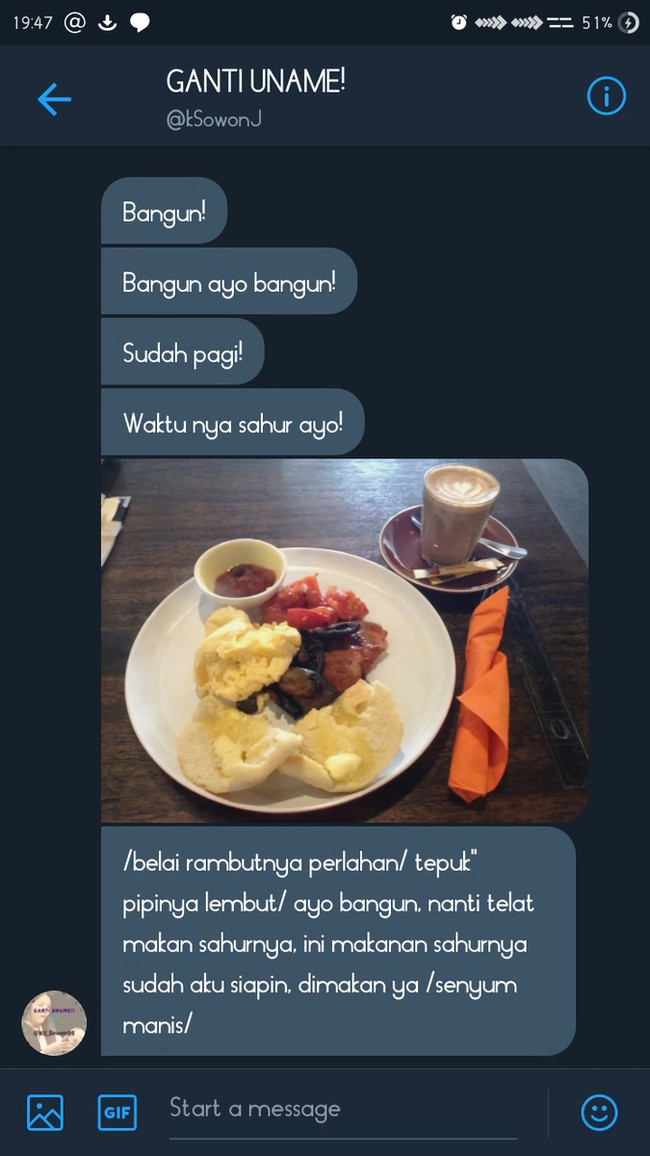 Kalau yang satu ini menurutmu terlalu drama atau justru romantis nih? Ada yang punya pasangan kayak gini juga nggak? Foto: Twitter/@txtdariwasap