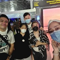 Gracia bahkan siap meninggalkan karier dan keluarganya untuk hidup bersama Jefri di Belanda. Demi kehidupan baru dan pengalaman baru semua Om. Doain dong ya, jawab Gracia Indri saat ditanya Irfan Hakim soal alasannya pindah ke Belanda dalam sebuah episode di kanal YouTube Irfan. (Foto: Instagram/@graciaz14)
