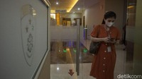 Cindy Lazar Mamesah yang merupakan seorang selebgram juga ikut dalam kasus ini, ia diketahui ikut memposting melalui akunnya hingga viral. Bagi Cindy ia hanya membantu Rina yang merupakan temannya.