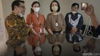 Seperti perkara kekerasan dalam rumah tangga (KDRT) yang telah dilaporkan, Adrian berharap agar Polda Metro dapat segera menindaklanjuti laporannya. Selain itu pihaknya akan melaporkan dengan dengan kasus yang sama yaitu terkait mempertontonkan kemesraan atau kesusilaan. Sebelumnya pelapor TYM melaporkan Rina Kosasih dan Cindy terkait video viral.
