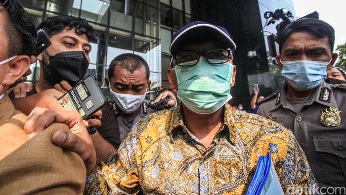 Mantan pejabat Ditjen Kemenkeu Angin Prayitno Aji, diperiksa KPK terkait kasus dugaan suap pengurusan pajak di Ditjen Pajak.
