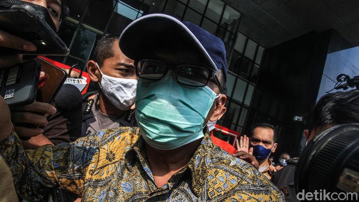 Mantan pejabat Ditjen Kemenkeu Angin Prayitno Aji, diperiksa KPK terkait kasus dugaan suap pengurusan pajak di Ditjen Pajak.