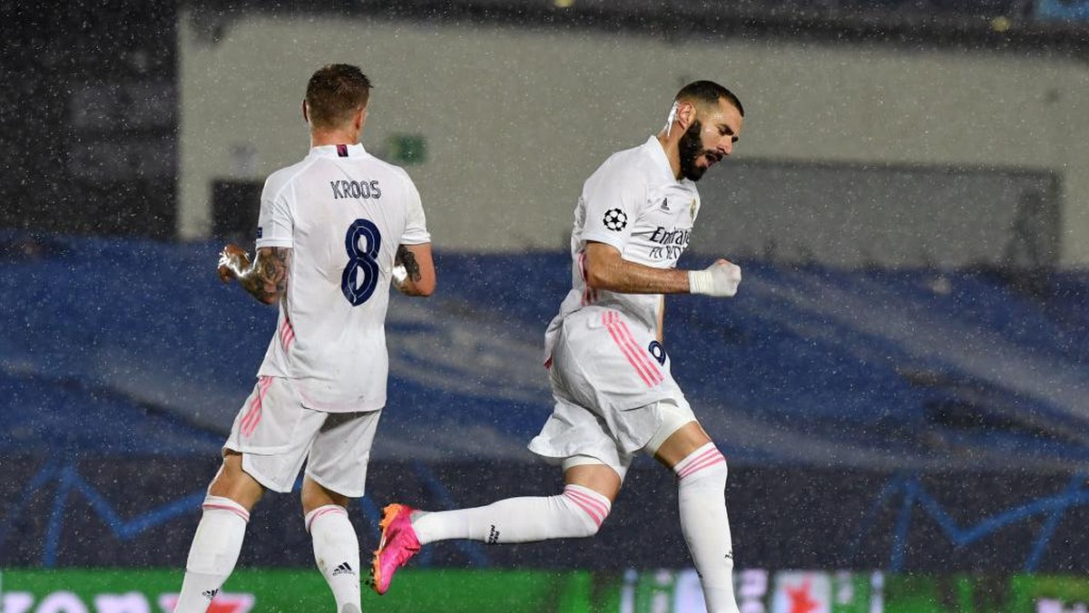 Daftar Top Skor Liga Champions Sepanjang Masa: Benzema Samai Raul. Foto: Getty Images/David Ramos