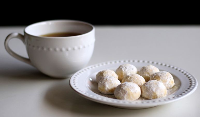 5 Kreasi Kue Putri Salju Kekinian yang Lumer di Mulut