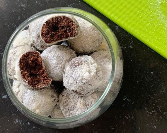 5 Kreasi Kue Putri Salju Kekinian yang Lumer di Mulut