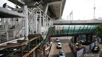 Skybridge ini akan mengintegrasikan Halte TransJakarta Koridor 1 (Blok M-Kota) dan Koridor 13 (Ciledug-Mampang) dengan Stasiun MRT ASEAN.