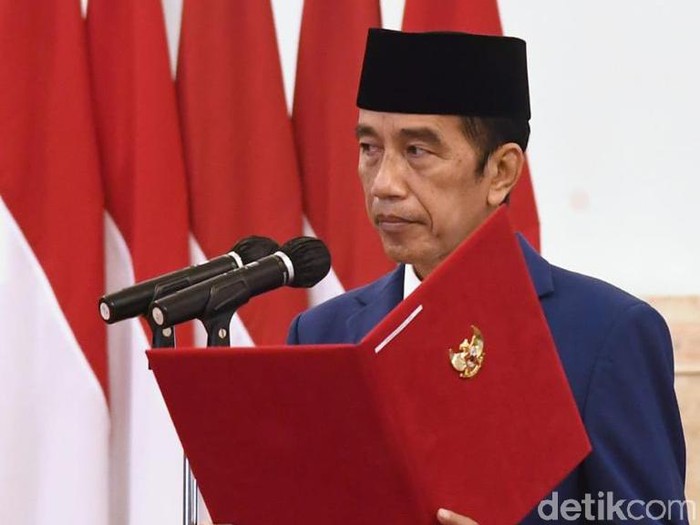 Nadiem Makarim dan Bahlil Lahadalia resmi mengemban jabatan baru di Kabinet Indonesia Maju.