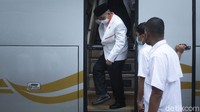 Kedatangan Syaikhu itu disambut oleh sejumlah elite PKB, seperti Sekretaris Jenderal Aboe Bakar Alhabsyi, Bendahara Umum Mahfudz Abdurrahman, para wasekjen dan Ketua DPP PKB.