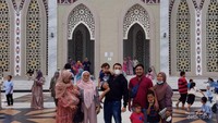 Saat ini masjid ini kerap dijadikan sebagai lokasi favorit oleh warga untuk ngabuburit di bulan Ramadhan.