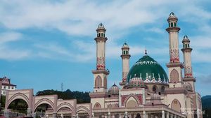 Ngabuburit di Masjid Paling Termegah di Tapanuli Selatan