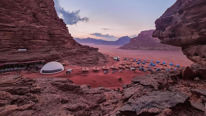 Penginapan ala Mars di Wadi Rum