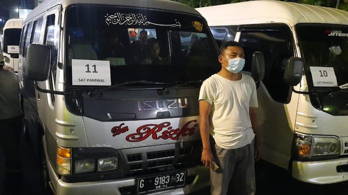 Polda Metro Jaya tangkap puluhan travel gelap angkut pemudik