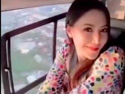 6 Gaya Istri Polisi Viral Pose di Helikopter, Bikin Suaminya Turun Pangkat