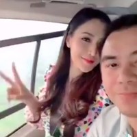 Seperti dikutip dari Asia One, seorang polisi asal Thailand terpaksa harus mendapat sanksi berupa turun pangkat karena unggahan istrinya di TikTok. Foto: Dok. TikTok @keng_pakapawan