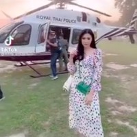 Video tersebut langsung mendapatkan banyak komentar dari netizen. Tak sedikit yang menganggap hal itu tidak patut dipertontonkan, mengingat helikopter yang digunakan si polisi dan istrinya adalah milik organisasi besar negara. Foto: Dok. TikTok @keng_pakapawan