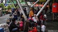 Perlu diketahui perjalanan kapal akan memakan waktu yang lebih lama, apalagi untuk tujuan ke Indonesia Timur bisa memakan waktu satu minggu.