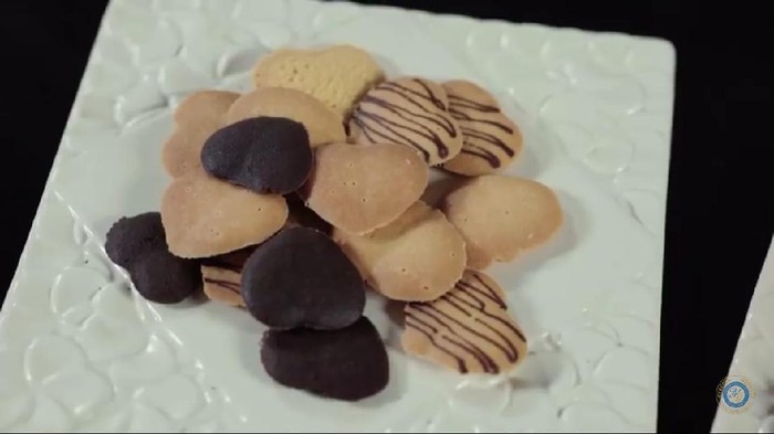 Resep Lidah Kucing Bentuk Hati yang Cantik Buat Suguhan Lebaran