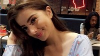 Sarah Samantha membintangi mini seri berjudul Cinta dalam Sujudku. Foto: Instagram @saraminti