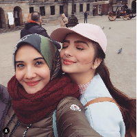 Ramai dibicarakan mengenai Venna Melinda mempertemukan anaknya Varrel dengan Sarah yang memicu dugaan keduanya dijodohkan. Kini santer diberitakan bahwa perjodohan itu berhasil karena mereka tampak sering menghabiskan waktu bersama. Foto: Instagram @saraminti