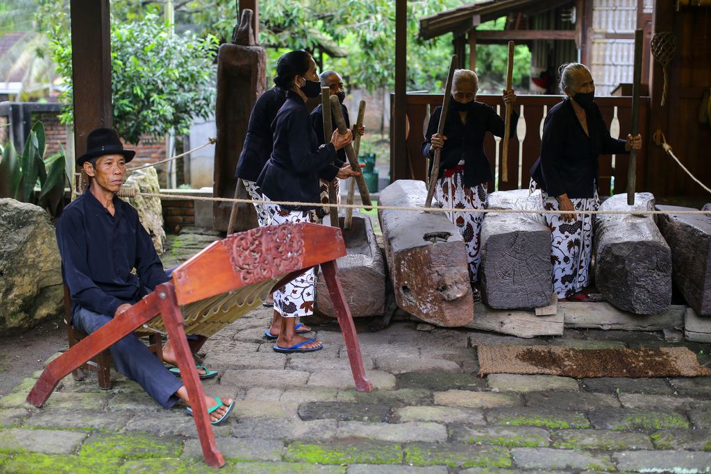 Seni Othek, musik lesung di Sanggar genjah arum