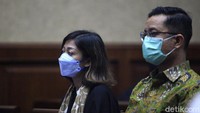 Hari ini, jaksa memeriksa lima saksi yang semuanya adalah staf di Kemensos, yang juga tim teknis bansos saat itu.