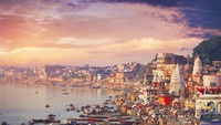 Sungai Gangga ialah sungai paling sakral dalam agama Hindu. Sungai ini disebut sebagai penjelmaan Dewi Gangga yang merupakan dewi pemberi kesuburan dan pembersih dosa dengan air yang dikucurkan dari gucinya. (iStock)