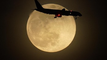 Supermoon di Kentucky, AS. Foto: AP/Charlie Riedel