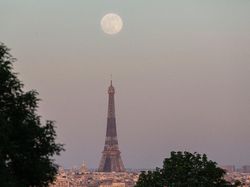 Keindahan Supermoon di Berbagai Negara, Ada dari Indonesia!