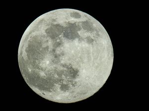 Blue Moon 22 Agustus Bakal Benar-benar Biru?
