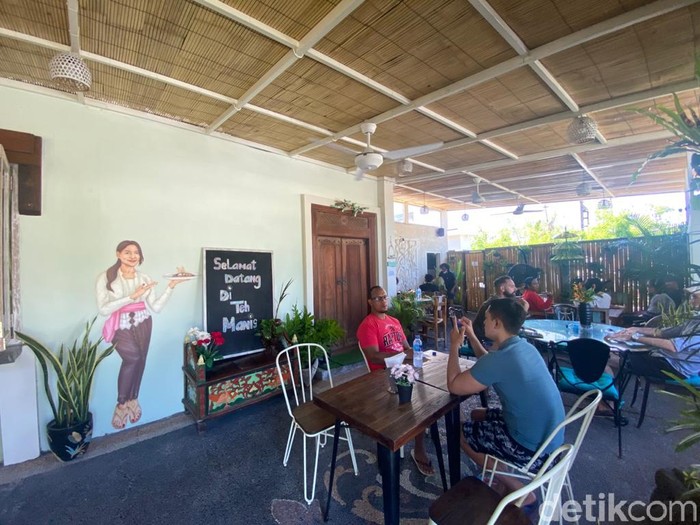 Teh Manis: Makanan Rumahan ala Warteg Racikan Tamara Bleszynski Teh Manis: Makanan Rumahan ala Warteg Racikan Tamara Bleszynski