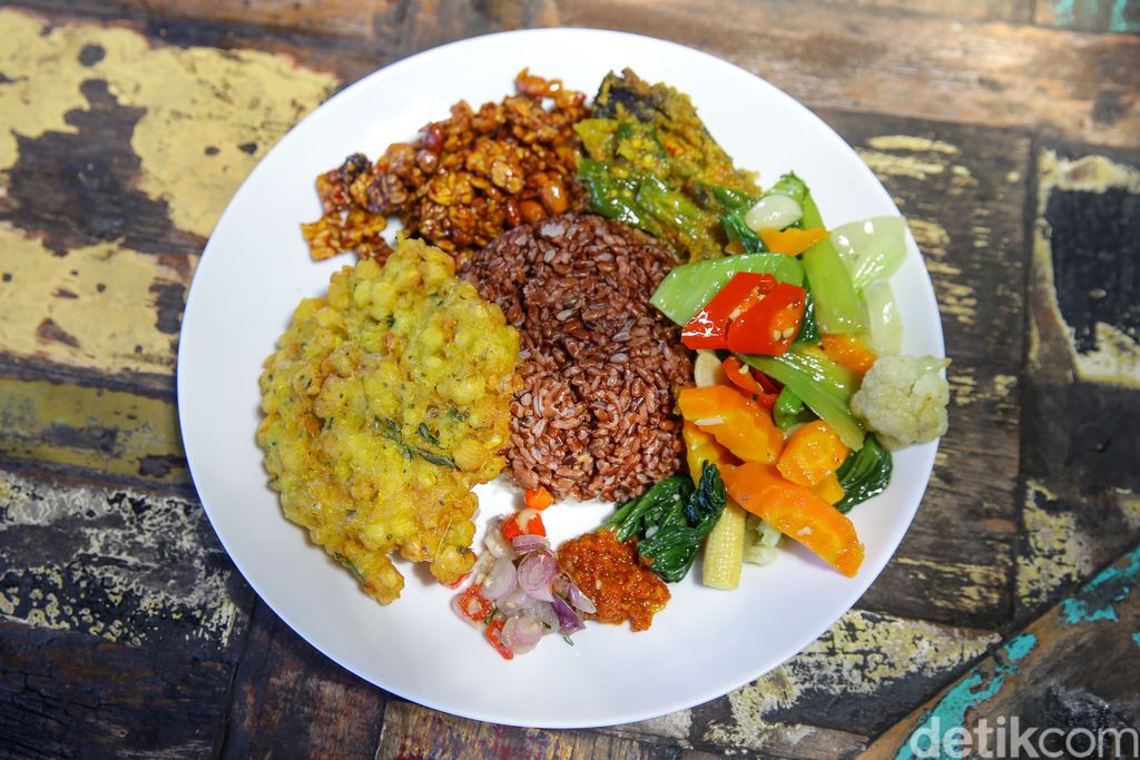 Teh Manis: Makanan Rumahan ala Warteg Racikan Tamara Bleszynski