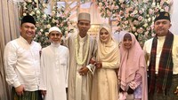 Ustaz Abdul Somad (UAS) resmi menikahi Fatimah Az Zahra di Jombang pada 16 Ramadan 1442H bertepatan dengan 28 April 2021 pukul 16.30 WIB. dok.Instagram/ustadzabdulsomad_official  