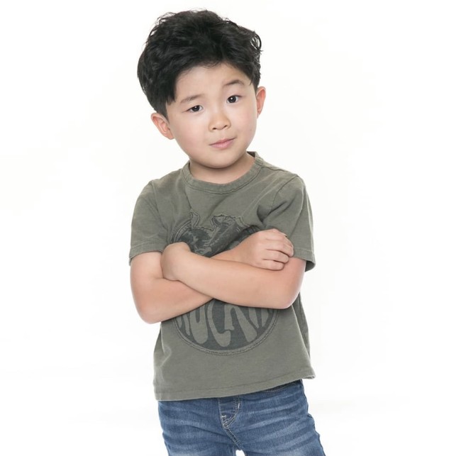 Alan Kim juga digaet sebagai bintang sitkom yang digarap komedian Awkwafina. Ia akan tampil dalam season kedua Awkwafina Is Nora from Queens. Foto: dok. Instagram official.alankim