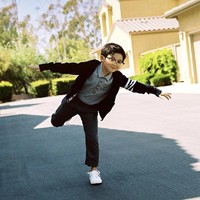 Film Minari menandai debut akting Alan Kim di umur 7 tahun. Ia bahkan memenangkan penghargaan Best Young Performer dari ajang Critics’ Choice Movie Awards. Foto: dok. Instagram official.alankim