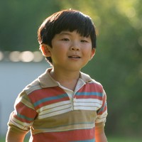 Alan Kim meraih popularitasnya dengan pesat sejak membintangi film Minari. Meskipun baru memulai debut akting, ia sukses mencuri perhatian sebagai anak laki-laki Korea bernama David Yi. Foto: dok. A24 Films