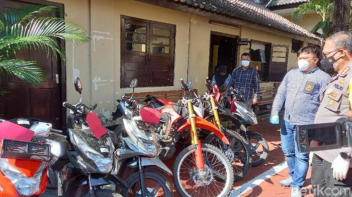 Barang bukti motor curian maling asal Lampung diamankan di Polresta Yogyakarta, Kamis (29/4/2021).