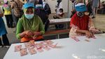 Bersyukur, Ribuan Buruh Pabrik Rokok Terima THR Lebih Awal