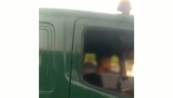 Bocah kendarai truk di jalan tol