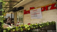 Penyegelan dilakukan menyusul adanya temuan polisi terkait prostitusi anak di bawah umur di hotel tersebut.