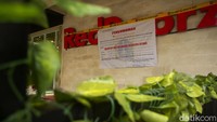 Sementara itu, Camat Tebet Dyan Airlangga menyatakan kecamatan bakal melakukan monitoring untuk memastikan usaha di RedDoorz tidak berjalan lagi. Pihaknya akan menggandeng kepolisian dan TNI dalam pengawasan. Selain itu, Dyan mengungkapkan praktik prostitusi di hotel wilayah Tebet tersebut seperti tidak terlihat karena terselubung. Sejauh ini, warga hanya mengeluhkan soal keramaian yang terjadi di Hotel RedDoorz.