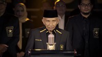 Neno Warisman mundur dari Partai Ummat dengan mengirimkan surat yang ditujukan untuk Amies Rais. Di Partai Ummat, Amies Rais menjabat Ketua Majelis Syuro. (Foto: Screenshot YouTube Amien Rais official)