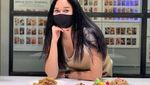 Intip Keseruan Aura Kasih Saat Belajar Memasak
