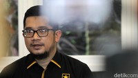 Seperti diketahui, menantu Amien Rais, Ridho Rahmadi dikukuhkan sebagai Ketum Partai Ummat saat deklarasi partai secara virtual.
