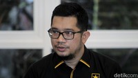 Tidak cuma itu, Agung menambahkan, usia Ridho yang masih milenial merupakan daya tarik yang menjadi pertimbangan.  