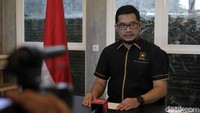 Ridho yang merupakan suami dari Tasniem Rai pernah menjabat sebagai dosen Jurusan Teknik Informatika di Universita Islam Indonesia. Gelar akademik terakhir yang disabet Ridho adalah doktor di Radboud University, salah satu universitas di Nijmegen, Belanda. Ridho Rahmadi memperoleh gelar master di Johannes Kepler University dan Czech Technical University. Pada 2013, Ridho berangkat ke Belanda untuk menempuh studi doktornya. Program doktor Ridho Rahmadi di bidang data science, machine learning. Ridho melakukan riset dengan judul Finding Stable Causal Structures From Clinical Data. 