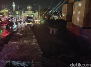 Bangunan Sekolah-Puluhan Rumah di Cianjur Terancam Longsor Susulan